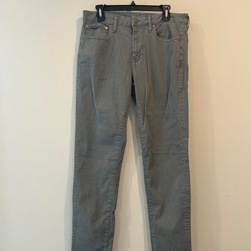 American Eagle gray skinny jeans 32x34